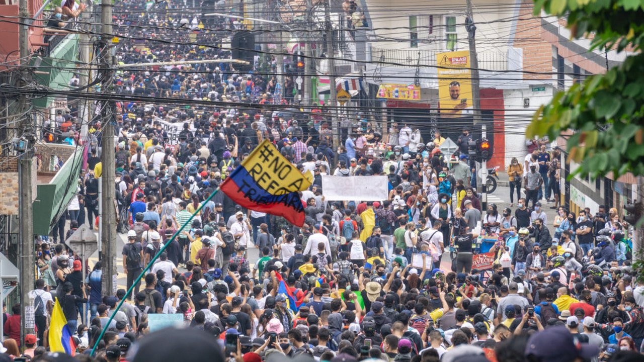 Análise: Hoje pobres substituem classe média na liderança da revolta social contra o chavismo