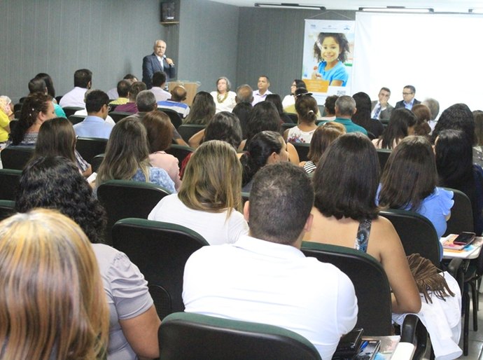 Arapiraca sedia Encontro com Conselho de Alimentação Escolar do Agreste