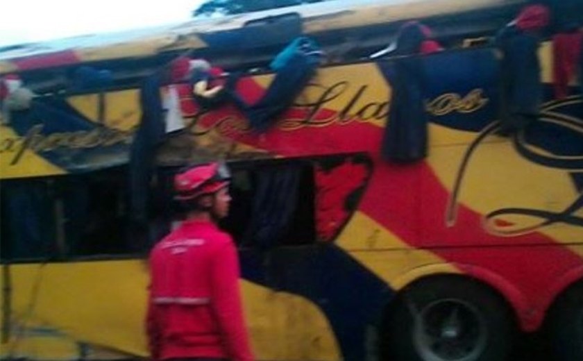 Acidente de ônibus deixa 11 mortos e 14 feridos no leste da Venezuela