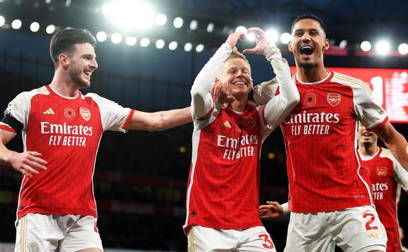 Arsenal assume a liderança do Campeonato Inglês após derrotar o