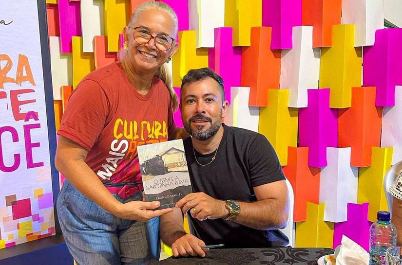 Livro 'O Trem e a Garotinha Ruiva' é lançado em noite literária na Casa Jorge de Lima