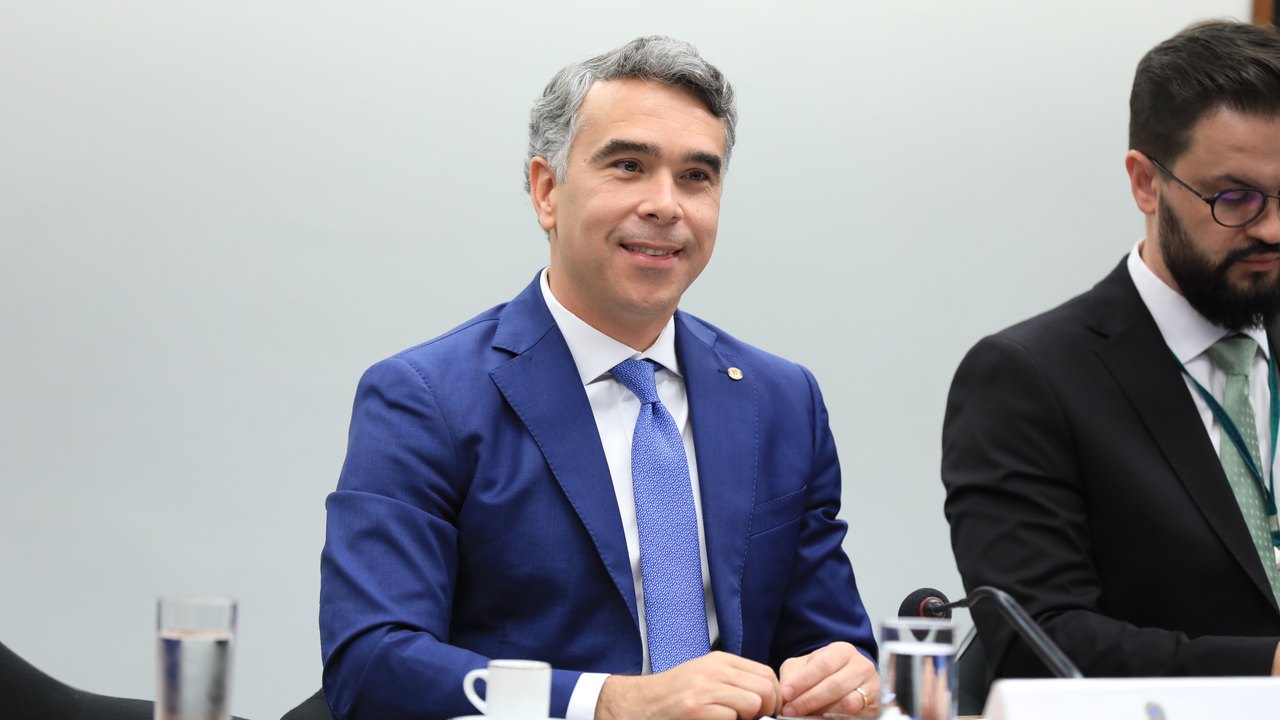 Programas indicados pelo deputado Rafael Brito levam 1° lugar no prêmio Darcy Ribeiro de educação