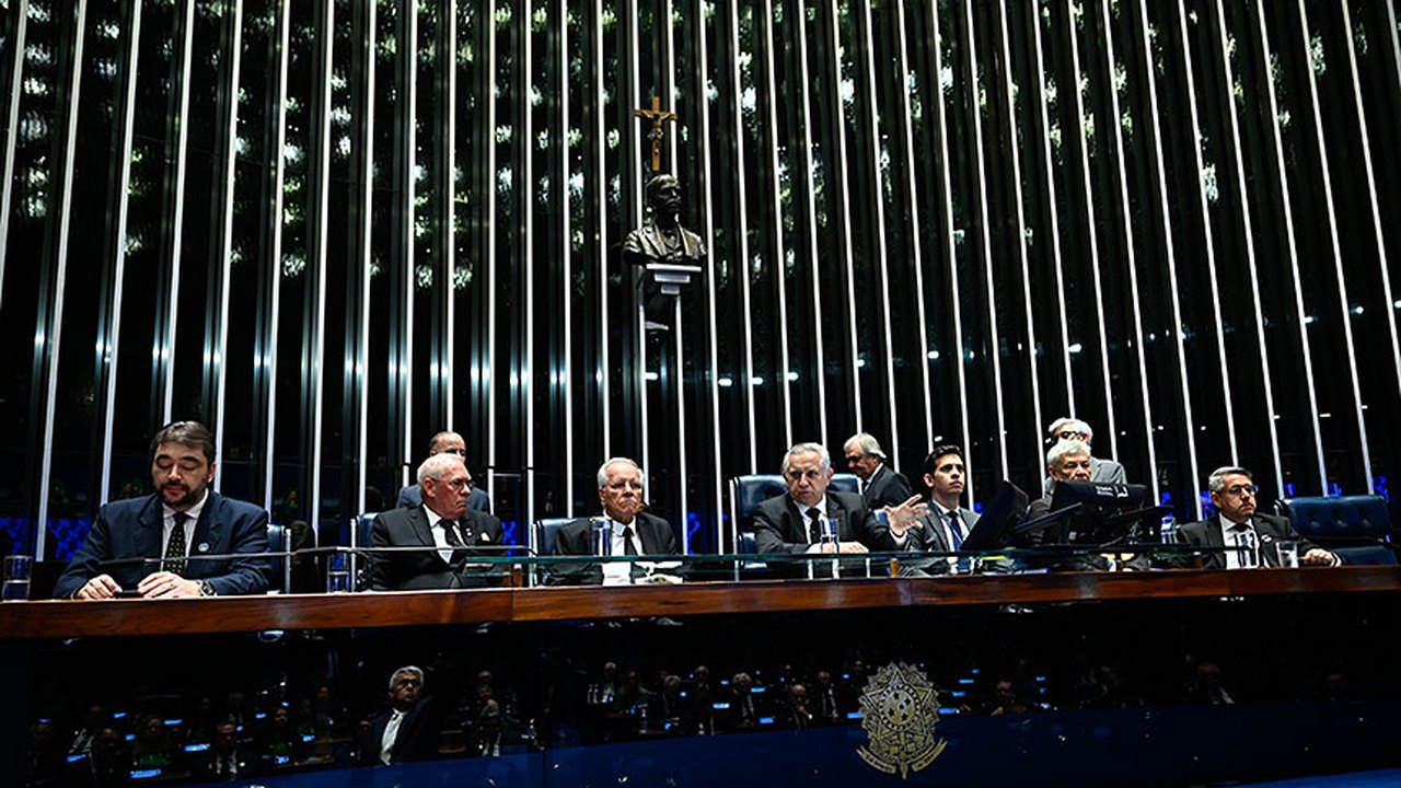 Em sessão especial, representantes da maçonaria destacam papel da instituição