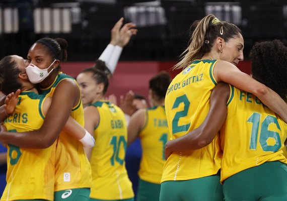 Vôlei feminino do Brasil passa fácil pelo Japão e conquista 3ª vitória em Tóquio