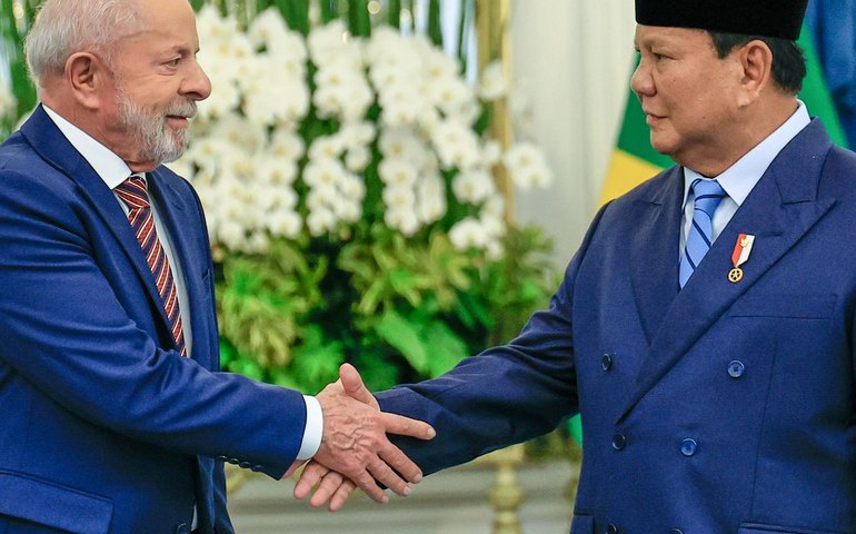 Lula defende uso de moedas locais para comércio Brasil-Indonésia