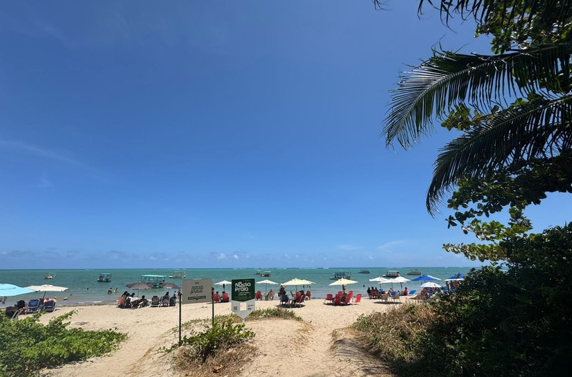 Praia do Patacho recebe Verão Verde Day, unindo preservação ambiental, cultura e comunidade
