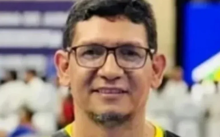 Luto na educação em Delmiro Gouveia: professor é encontrado desacordado em casa e morre a caminho do hospital