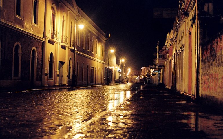 Motorista embriagado é preso com munições durante blitz no Jaraguá