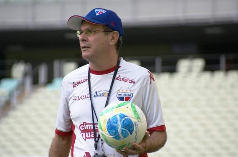 Presidente do Coruripe anuncia contratação de novo técnico