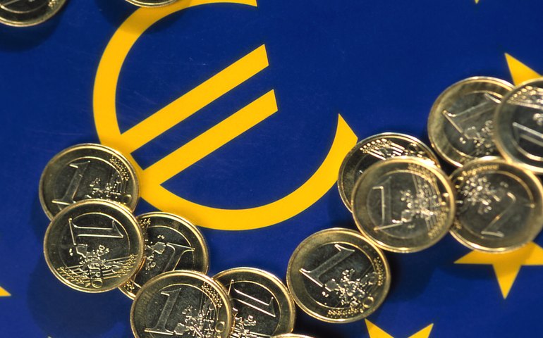 Bolsas da Europa fecham em alta moderada, com ações de turismo em destaque