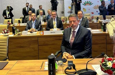 Em reunião de parlamentos na Índia, Arthur Lira reafirma posição do Congresso brasileiro na defesa do meio ambiente 
