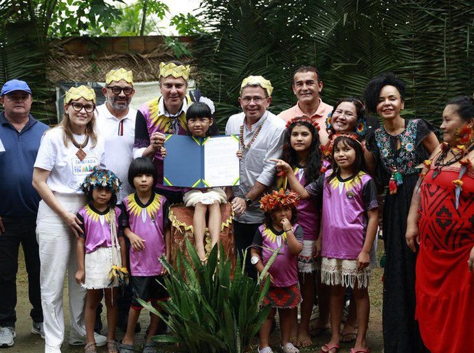 MEC anuncia construção de 117 escolas indígenas no Brasil