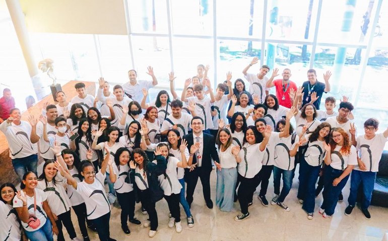 OAB Alagoas recebe alunos da Fundação Bradesco para palestra sobre Direitos Humanos