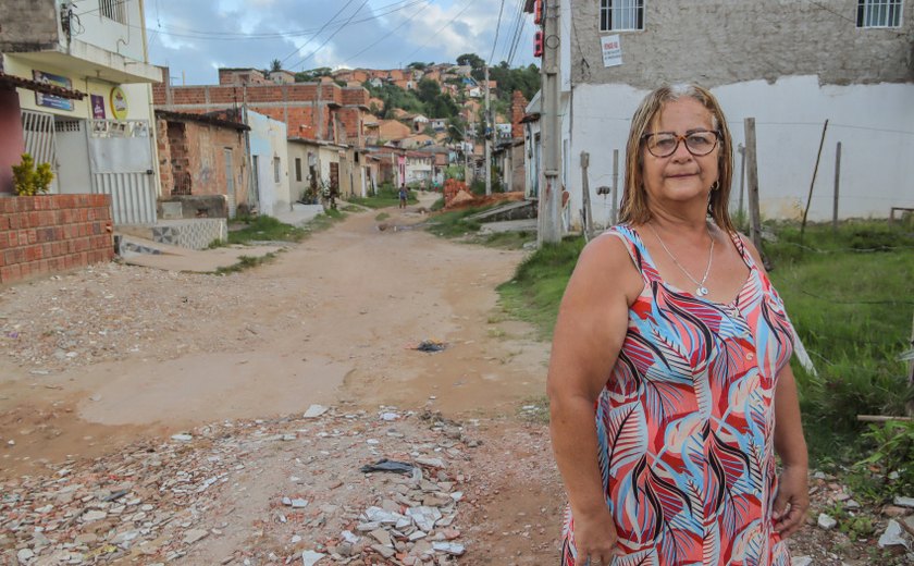 Moradores do Riacho Doce falam em mudança de vida após ordem de serviço para pavimentação no bairro