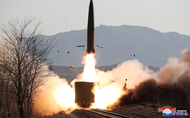 Rússia protesta contra testes de mísseis do Japão perto de suas fronteiras e ameaça retaliação