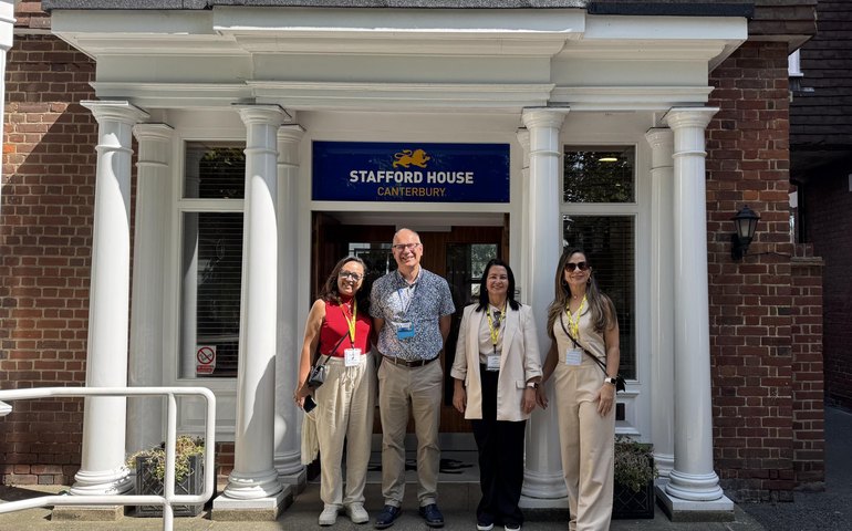‘Daqui Pra o Mundo’: Secretária visita estudantes em Canterbury e acompanha imersão cultural