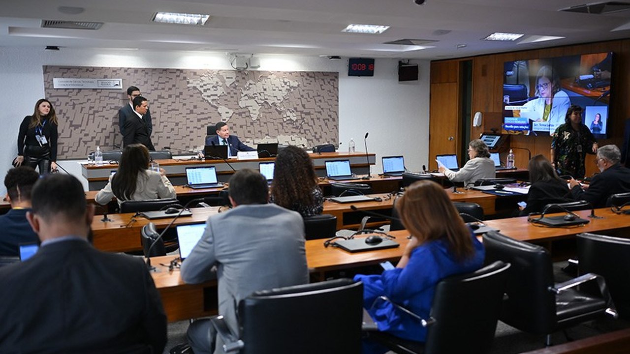CCT aprova 31 concessões e renovações para emissoras de rádio