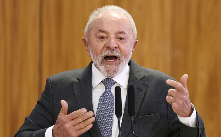 Com crise de labirintite, Lula faz exames em hospital em Brasília