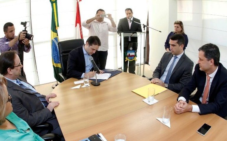 Governador autoriza, nesta quarta (1º), obras de infraestrutura e esgotamento sanitário em Maragogi