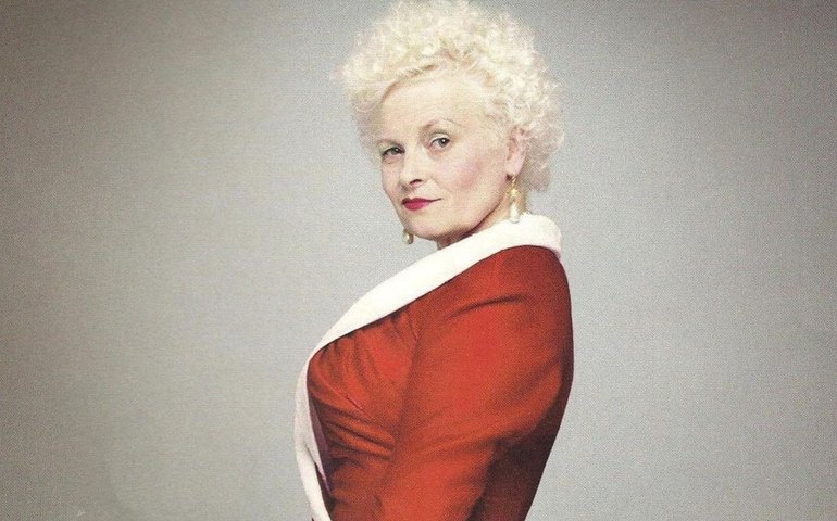 Morre Vivienne Westwood, fashionista independente e precursora da moda punk