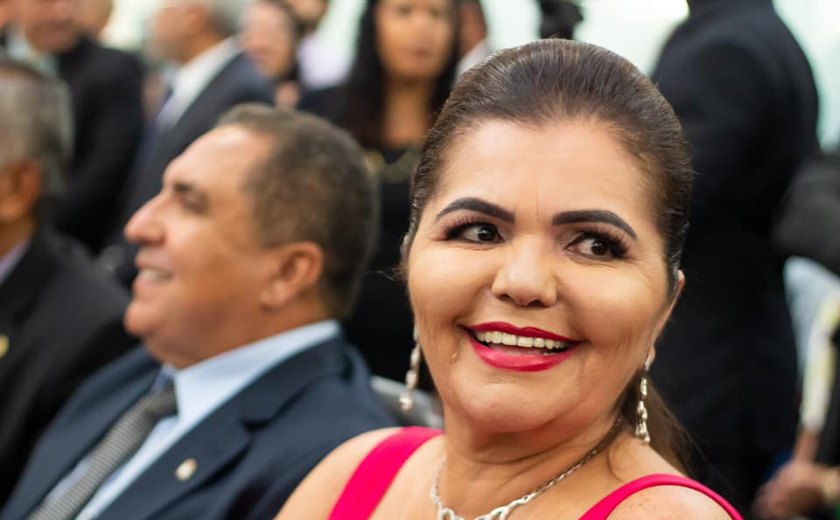 Deputada Ângela Garrote parabeniza Palmeira dos Índios e destaca forte atuação no município