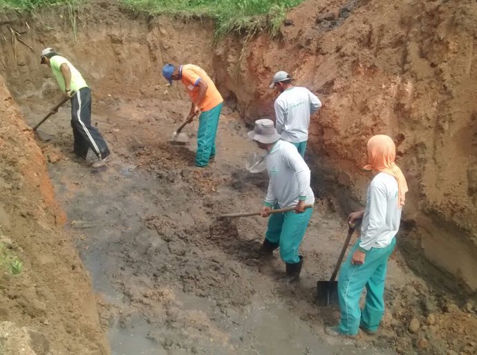 Prefeitura de Arapiraca inicia obras na Mangabeiras e continua pavimentação