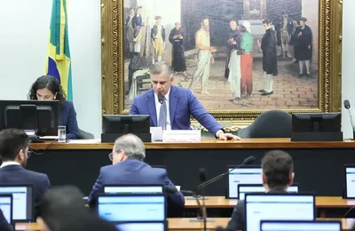 CCJ da Câmara aprova fim da aposentadoria como punição para juízes