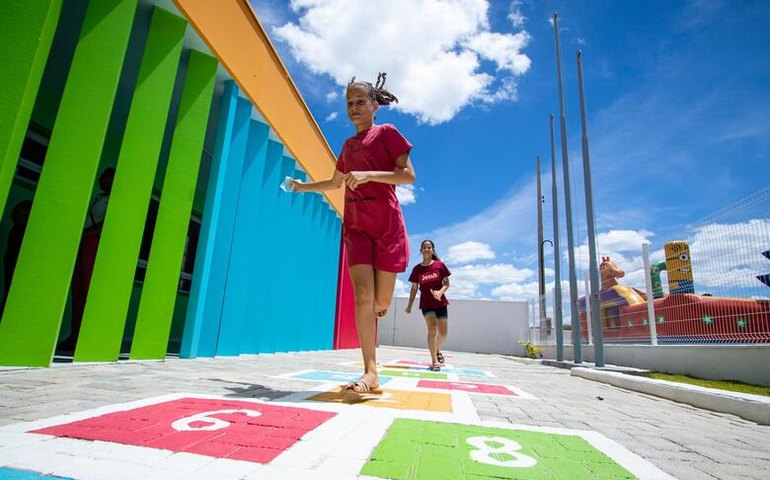 Durante inauguração de creche em Pão de Açúcar, Paulo destaca Programa Cria como exemplo para o Brasil