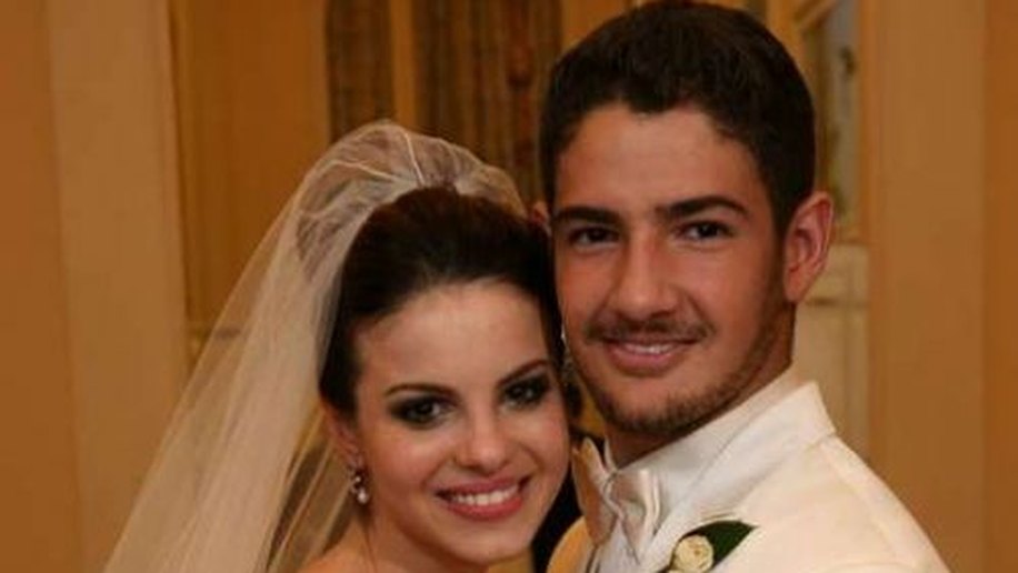 Decisão judicial suspende pensão alimentícia de Sthefany Brito