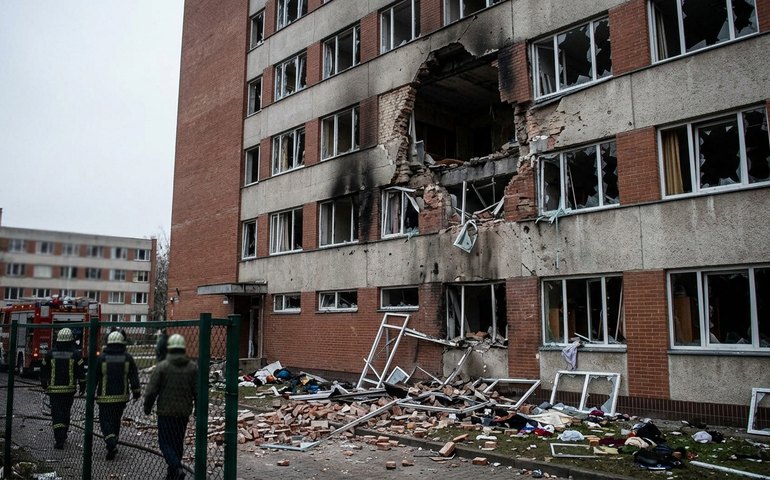 Rússia promete resposta militar após ataque ucraniano a prédio estudantil