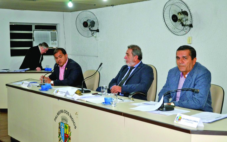 Pré-candidatos correm até sábado para se filiar; troca-troca partidário é intenso