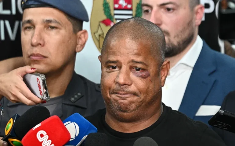 “Sou Marcelinho Carioca”, disse ex-jogador antes de tomar coronhadas na cabeça e no olho