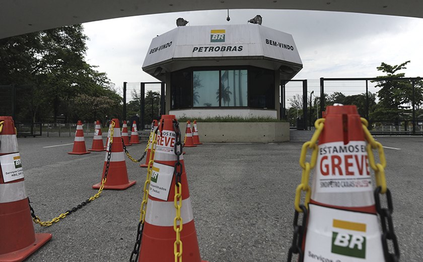 Petroleiros decidirão em assembleias se acatam indicação da FUP de acabar greve