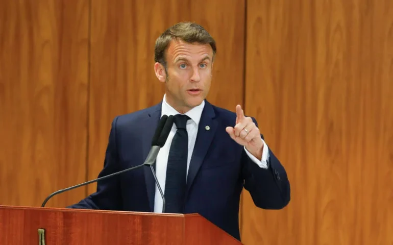 Pesquisa mostra partido de Le Pen na liderança de eleições e sigla de Macron em 3º lugar