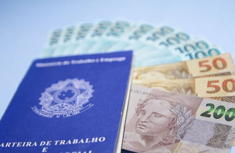 carteira-de-trabalho-14042023163954655