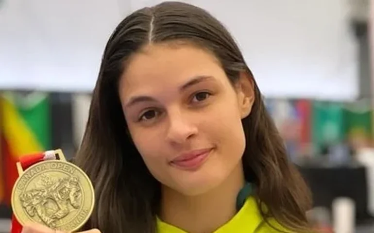 Maria Clara Pacheco supera internação da mãe para ser Atleta do Ano ao lado de Caio Bonfim