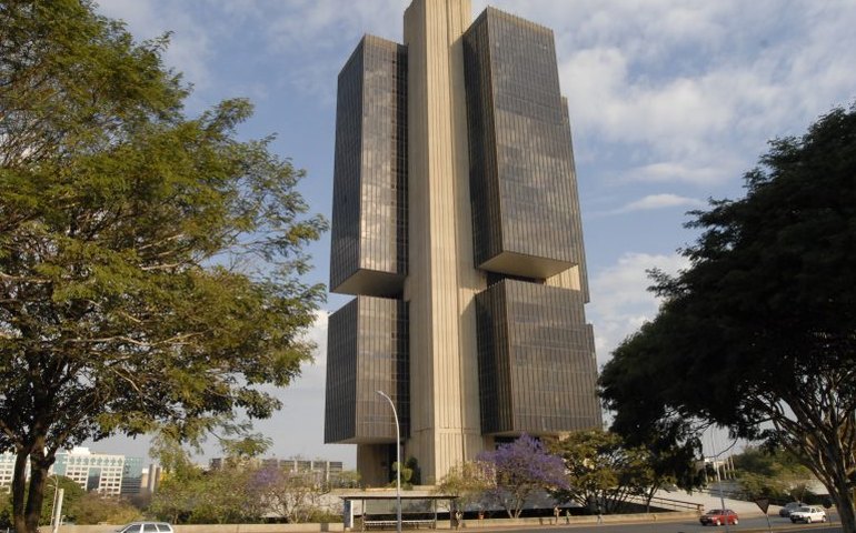 Rentabilidade do SFN pode ter avanço limitado em 2025, aponta BC no REF