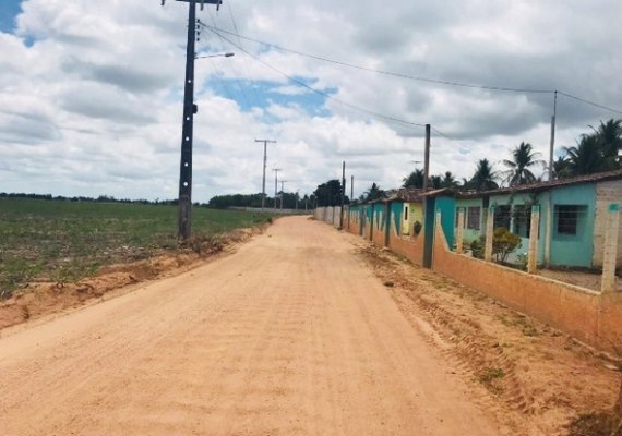 Governo assina OS de rodovia que liga os povoados de Retiro a Riachão, em Junqueiro