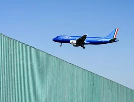 Itália garante ter reservas de combustível de aviação para até fim de maio