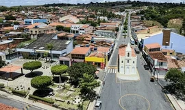 Mulher se exaltou após ser informada de que atendimento era em outra unidade; homem tentou fechar porta do consultório - Foto: Reprodução