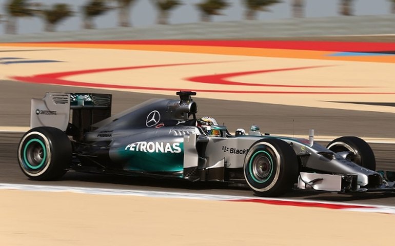 Mercedes domina o segundo treino livre para o GP do Bahrein de Fórmula 1