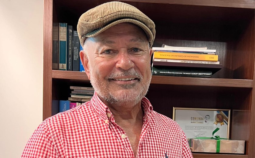 Jornalista Marcelo Firmino lança dia 8 de novembro o livro Gato Gordo além do telhado na 11ª Bienal