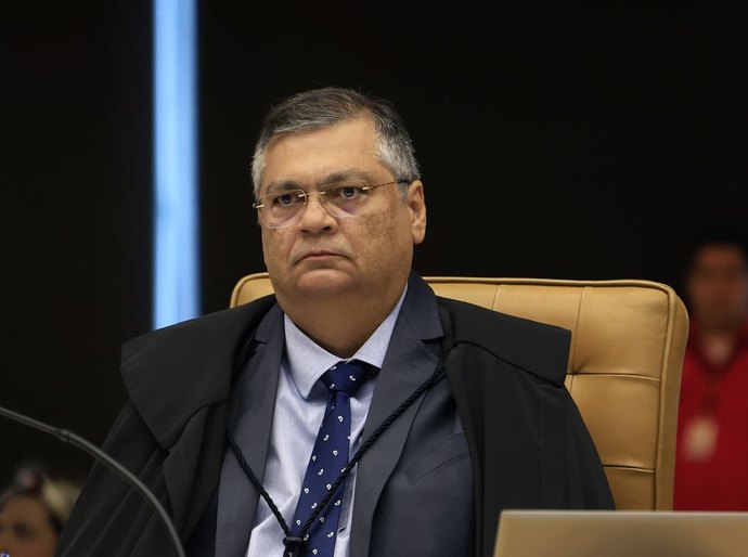 Ministro Flávio Dino proíbe novas leis que garantam 'penduricalhos' acima do teto