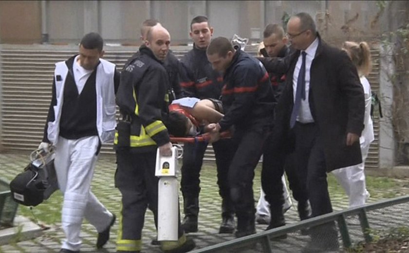 Pelo menos 120 pessoas morreram nos ataques terroristas em Paris