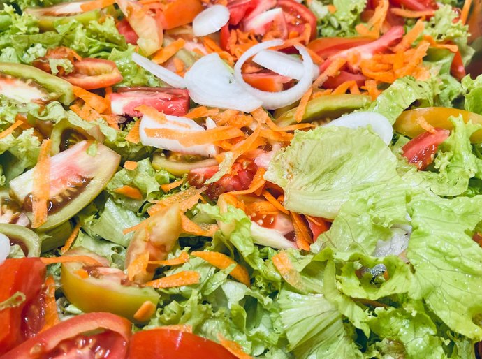 Alimentação equilibrada e estilo de vida saudável previnem o câncer