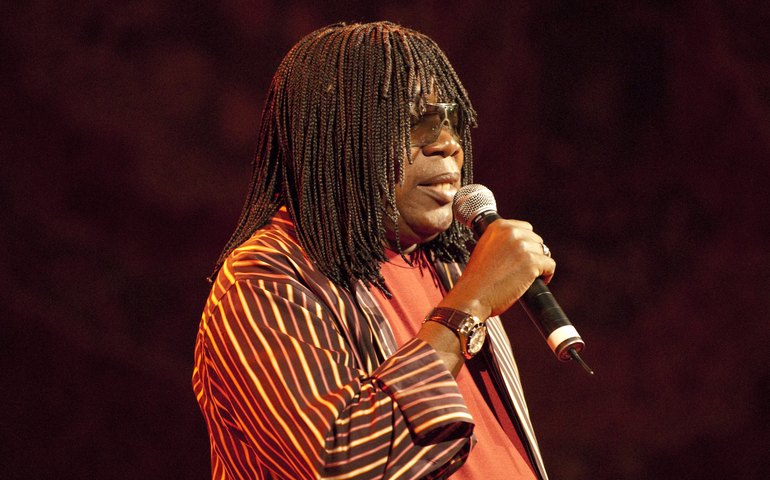 Após aposentadoria, Milton Nascimento lança álbum com Chitãozinho & Xororó