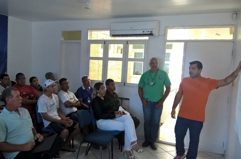 Jangadeiros de Maceió participam de curso sobre passeios turísticos