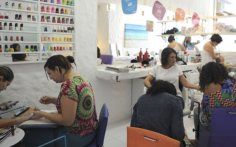 Setor de serviços cresce 1,2% em julho frente a junho e renova recorde