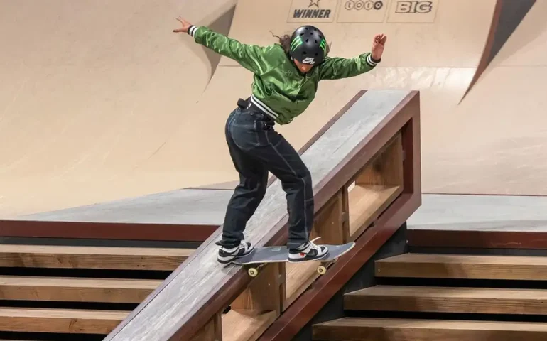 Rayssa Leal se classifica à final do Mundial de skate street no Japão
