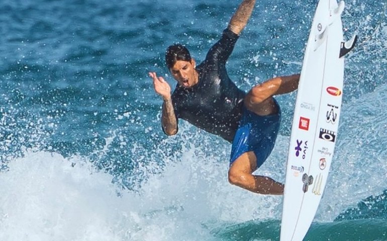WSL: Medina supera rival das Olimpíadas e avança às quartas em Margaret River